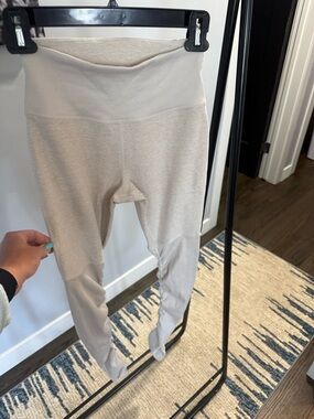 ALO Yoga Heathered Bone Goddess Legging